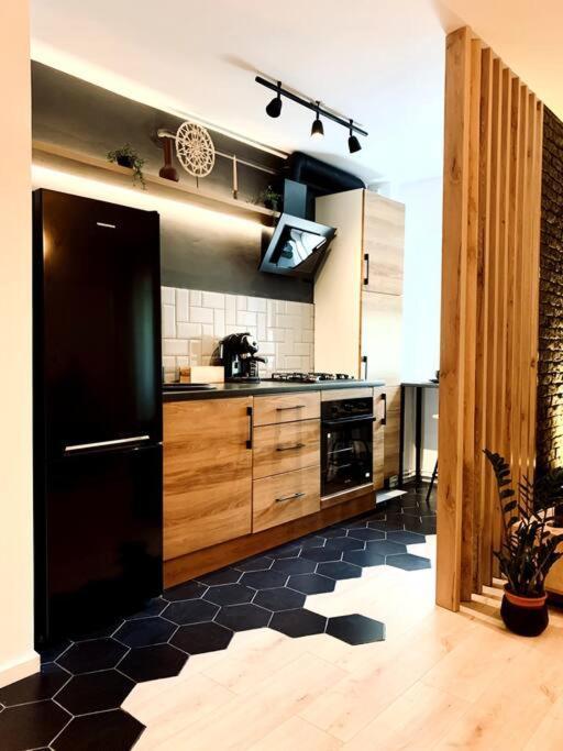 Апартаменты Heart Of The City - Modern Studio With Balcony Бухарест Экстерьер фото